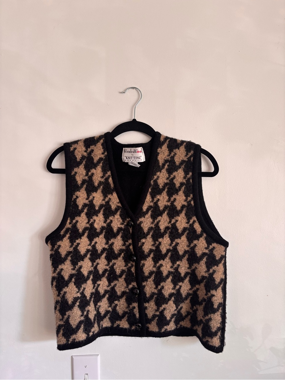 vintage 100% wool Handknit Houndstooth Wool Vest - Black & Tan